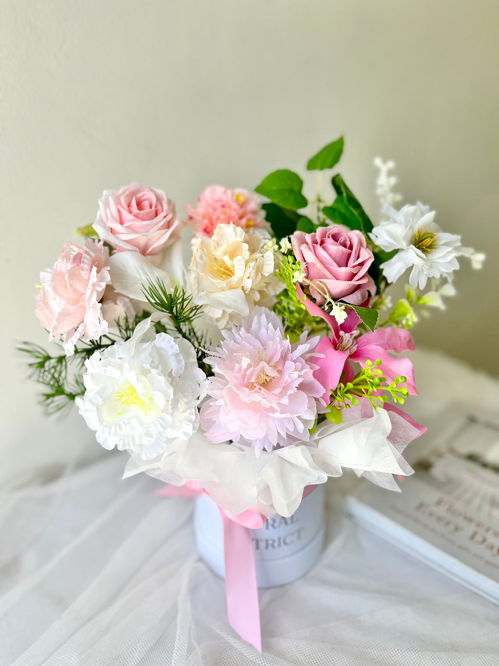 Bloom Classic Bloombox (Artificial Flower)