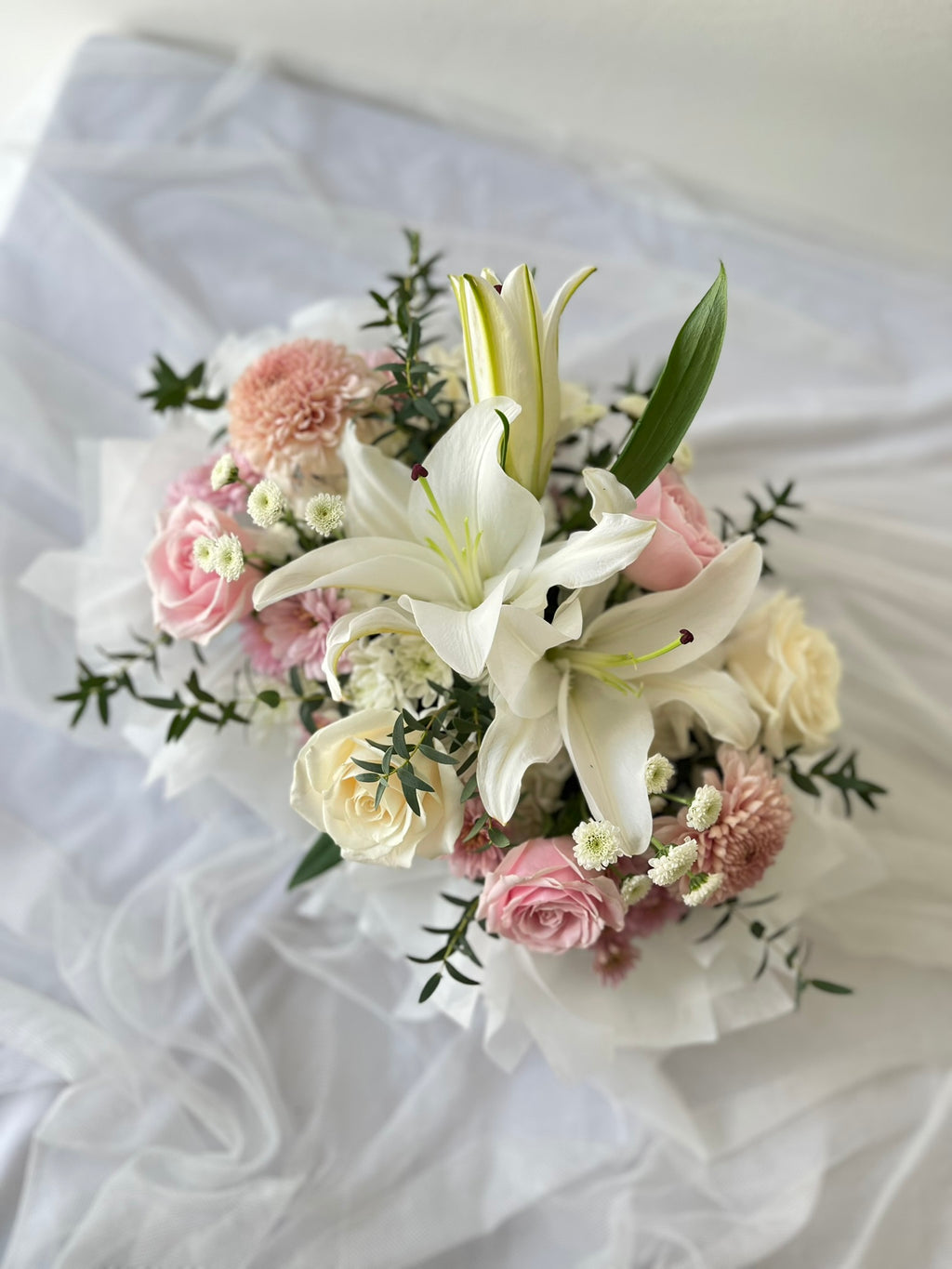 Lily and Rose Table Decor