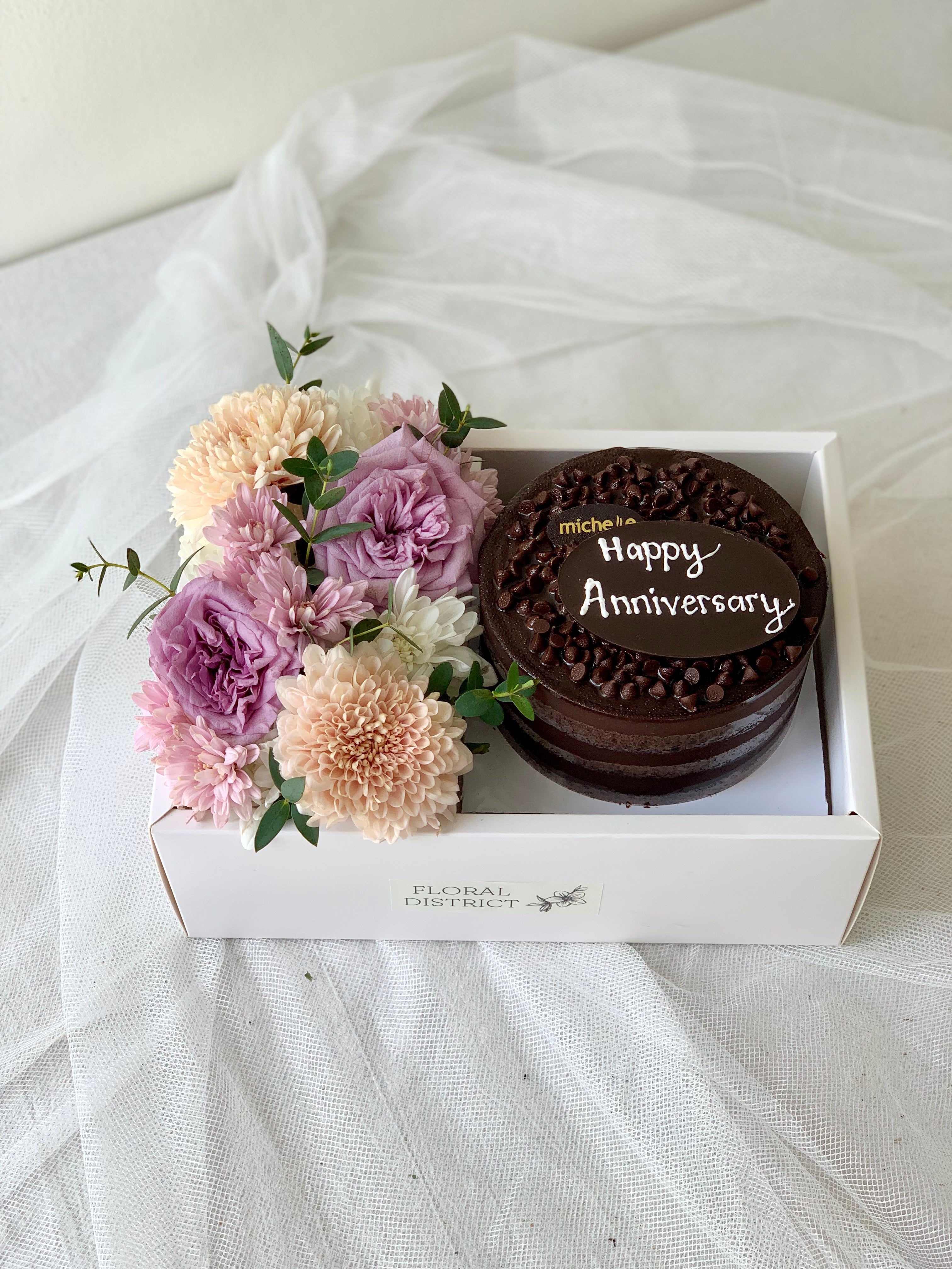 Flower & Chocolate Cake