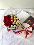 Scarlet Love Treat Bloombox